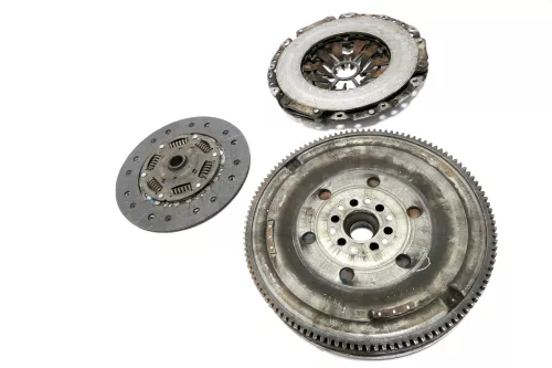 VW Passat 3B A4 B5 Schwungrad Zweimassenschwungrad AVF 1,9 TDI 96kw 136PS (167133)