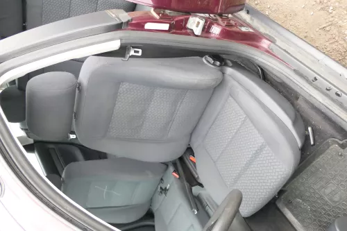 Audi A4 B5 Türdichtung Dichtung Tür vorne links Fahrertür innen auch rechts Beif (167523)