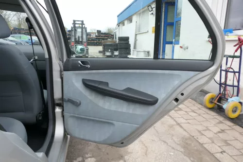 4 x Skoda Fabia 6Y Stufenheck Türverkleidung Verkleidung Tür vorn vorne links re (167714)