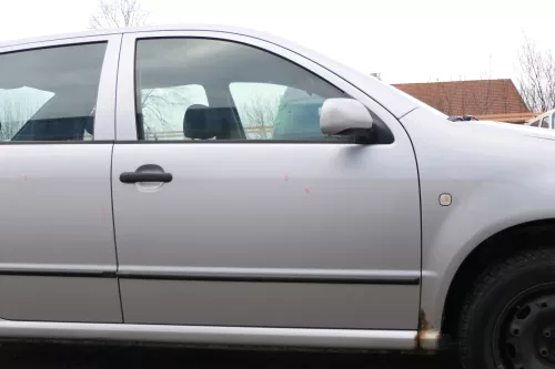 Skoda Fabia 6Y Kombi Limousine Tür vorne rechts Beifahrertür grau silber LF7T
