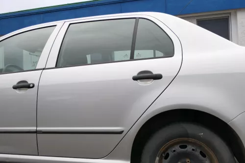 Skoda Fabia 6Y Limousine Schrägheck Tür hinten links grau silber LF7T