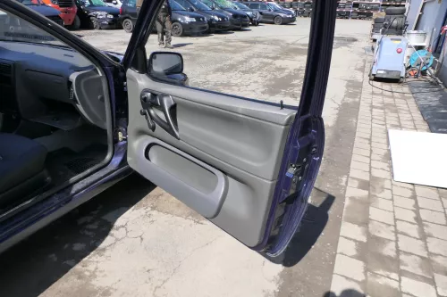 VW Polo 6N Türverkleidung Verkleidung Tür vorne rechts 2/3-Türer grau i (167858)