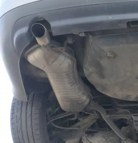 1x Audi A6 4B Quattro Allrad Auspuff Endschalldämpfer links hinten 2,5 TDI (167941)