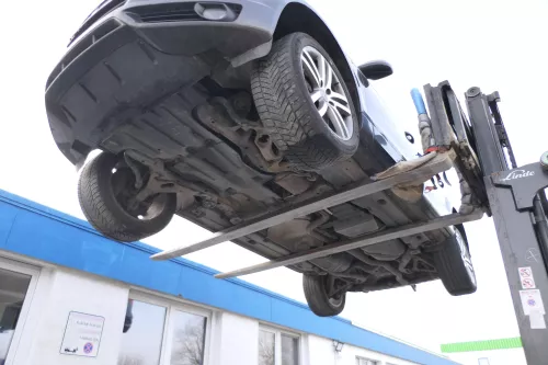 Audi Q7 4L Allrad Stoßdämpfer vorne rechts Luft Luftfederung 7L8413032H