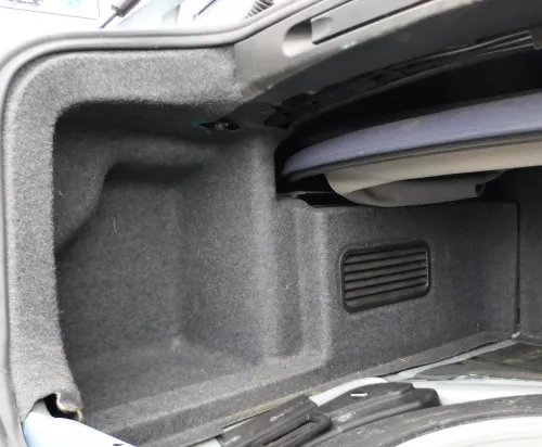 A4 8H Cabrio Abdeckung Verkleidung Kofferraum hinten links Seite schwarz (168669)