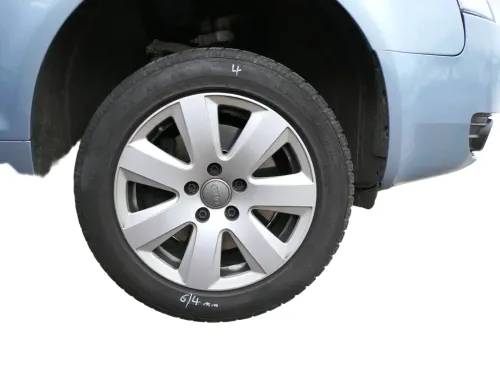 A6 4F TT Alufelgen Winterreifen Reifen Felgen 215/55 R16 97V 4F0601025AJ 4-6mm (168726)