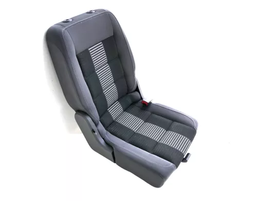 Touran Sitz hinten rechts (hinterm Beifahrersitz) Rücksitz hinten Isofix United (168749)