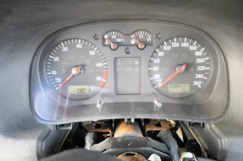 VW Golf 4 Tacho Tachometer Kombiinstrument 338.000km 1J0919881B 1,6-2,8