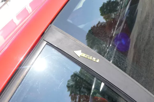 VW Lupo Seat Arosa Tür vorne links Fahrertür rot LP3G (mechanischer FH) (168877)