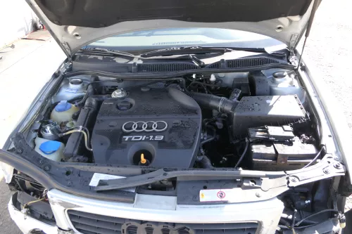 Audi A3 8L Steuergerät 1,9 TDI 66kw 90PS ALH Motor 038906018AR (168887)