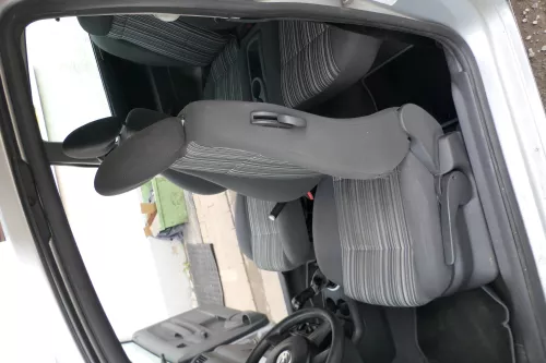 VW Fox Sitz Fahrersitz vorne links OHNEAirbag höhenverstellbar  v (168986)