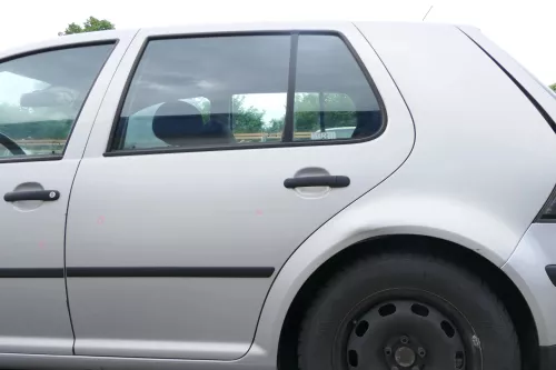 VW Golf 4 Limousine Tür hinten links silber grau LB7Z (KEINkombi)