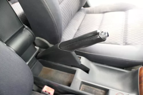 Audi A4 B5 Handbremse Feststellbremse schwarz Leder Griff 8D0711463C