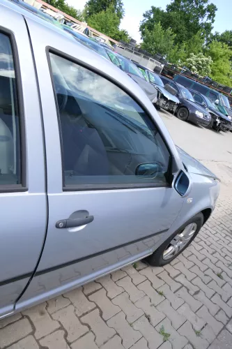 VW Golf 4 Bora Tür vorne rechts Beifahrertür 4/5-Türer+Kombi Variant LA7W silber (169726)