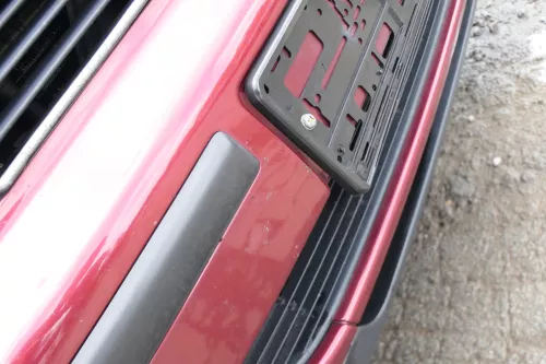 Leon 1M Toledo Stoßstange vorne Stoßfänger Grill rot LS3R (169756)
