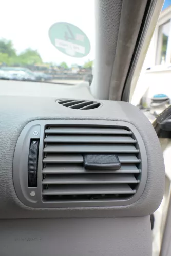 1x Audi A3 8L Lüftungsdüse Düse Lüftung links rechts grau