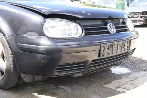 VW Golf 4 1J Stoßstange vorne Stoßfänger vorn schwarz LC9Z Frontstoßstange (170136)