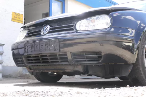 VW Golf 4 1J Stoßstange vorne Stoßfänger vorn schwarz LC9Z Frontstoßstange (170136)