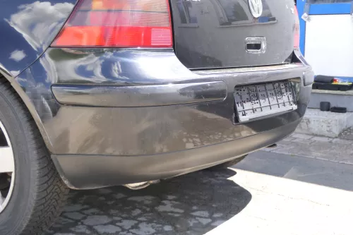 VW Golf 4 Limousine Stoßstange hinten Heckstoßstange Stoßfänger schwarz LC9Z (170141)