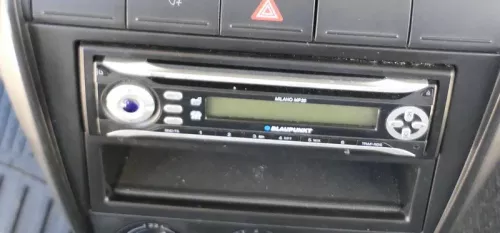VW Golf 4 Bora T5 T4 Radio CD Blaupunkt Player MP3 FM Milano (170193)