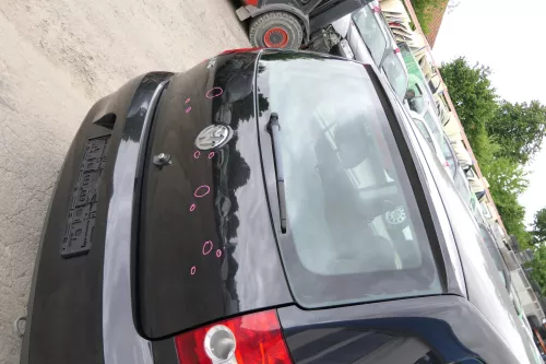 VW Fox 5Z Heckklappe Kofferraumklappe Klappe hinten + Scheibe schwarz LC9Z (170199)