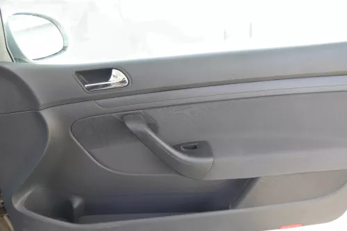 1x VW Golf 5 2/3-Türer Türverkleidung Verkleidung Tür vorne rechts (170393)