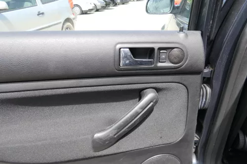 1x VW Golf 4 1J Kombi Türverkleidung Verkleidung Tür hinten links schwarz  (170454)