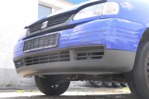 Seat Arosa 6H Stoßstange vorne vorn Frontsttoßstange blau LS5J (170562)