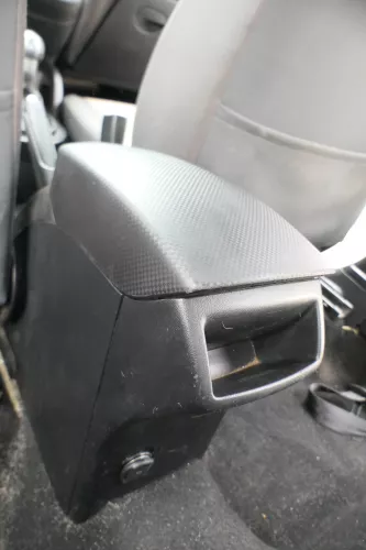 Seat Altea 5P XL Mittelarmlehne Armlehne Lehne Mitte Original + Halter schwarz