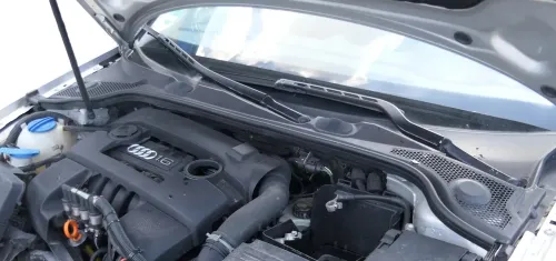 Audi A3 8P Abdeckung Windlauf Verkleidung Wischer Wasserkasten Wasserabweiser (170824)