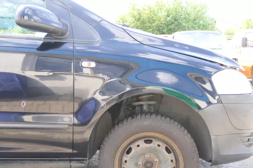 VW Fox 5Z Kotflügel vorne rechts schwarz L041 (170839)