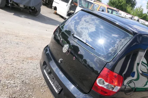 VW Fox 5Z Heckklappe Kofferraumklappe Klappe hinten + Scheibe schwarz L041 (170842)