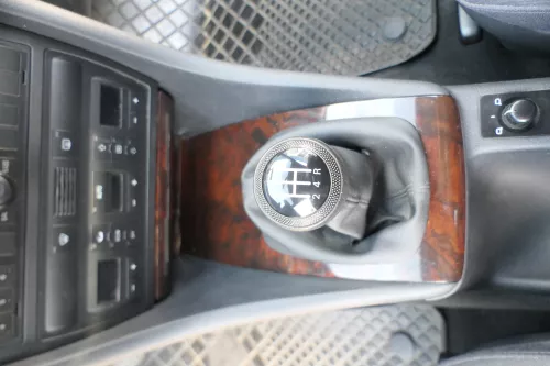 Audi A6 4B Schaltknauf Schaltsack Schaltknüppel original 5-Gang Leder schwarz (170946)