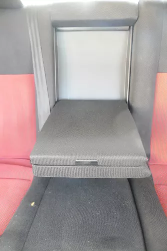 VW Golf 4 Limousine Sitz Rückbank Rücksitzbank hinten Sitze Sportsitze rot (171088)