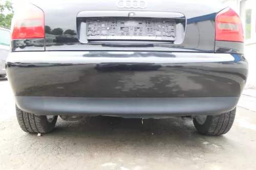 Audi A3 8L Stoßstange Heckstoßstange hinten schwarz LY9B