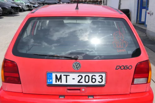 VW Polo 6N Heckklappe Klappe hinten Kofferraumklappe mit Scheibe rot LP3G (171172)