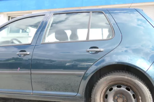 VW Golf 4 1J Limousine Tür hinten links grün LC6X (KEINkombi)