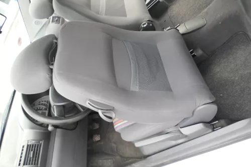 VW Fox Sitz Fahrersitz vorne links OHNEAirbag höhenverstellbar  v (171266)