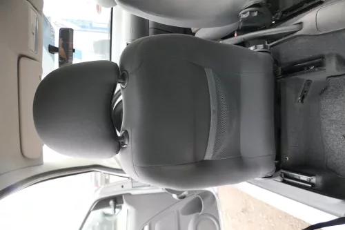 VW Fox Sitz Fahrersitz vorne links OHNEAirbag höhenverstellbar  v (171266)