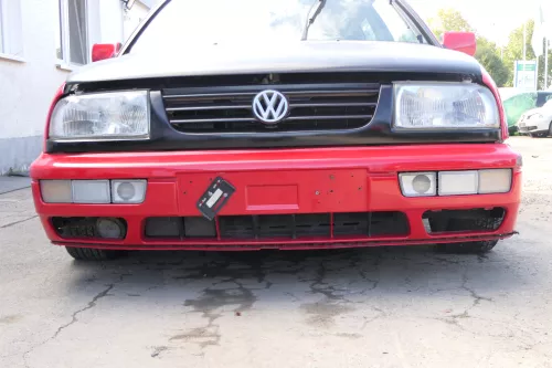 VW Vento Grill Kühlergrill VW Zeichen Logo schwarz Grillleiste Leiste (171272)