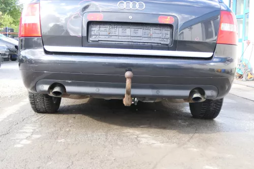 A6 4B Kombi Avant Stoßstange hinten Heckstoßstange schwarz LZ9W Facelift + PDC