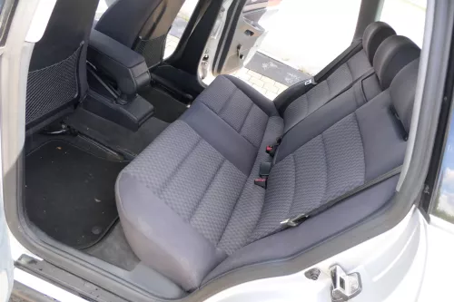 Audi A4 B5 Kombi Avant Rückbank Rücksitzbank Sitz Rücksitz 3 Punkt Gurt (171464)