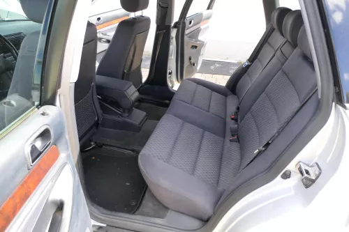 Audi A4 B5 Kombi Avant Rückbank Rücksitzbank Sitz Rücksitz 3 Punkt Gurt (171464)