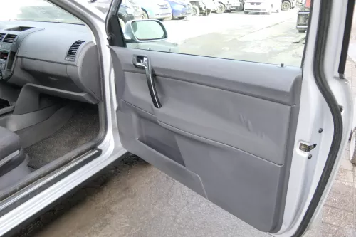 1x VW Polo 9N Türverkleidung Verkleidung Tür vorne rechts 2/3-Türer Beifahrertür (171545)