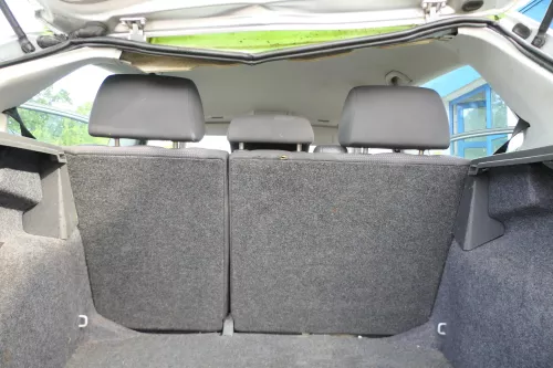 VW Polo 9N 9N3 Sitz Rückbank Sitzfläche Sitze 3 Punkt Gurt hinten mit Kopfstütze (171553)