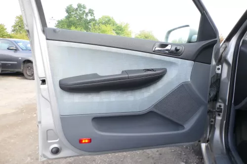 4 x Skoda Fabia 6Y Stufenheck Türverkleidung Verkleidung Tür vorn vorne links re