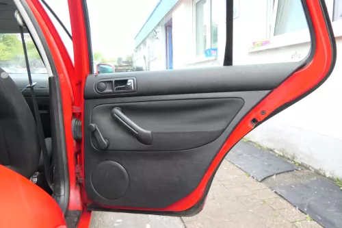 1x VW Golf 4 1J Limousine Türverkleidung Verkleidung Tür hinten rechts schwarz