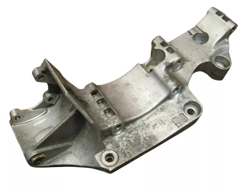 VW Golf 4 Bora Konsole Aggregateträger Halter Lichtmaschine 06A903141P 2,0