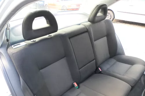 VW Bora Limousine Stufenheck Sitz Rückbank Rücksitzbank Sitzfläche Sitze  (171797)