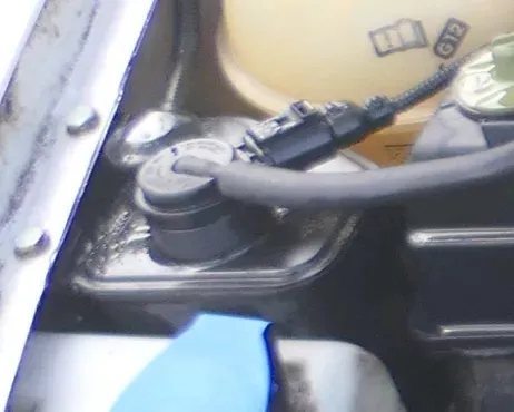 VW Golf Octavia Aktivkohlefilter Aktivkohlebehälter 1J0201801F Druckventil rund